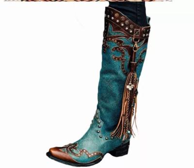 China Insulative Large Size Tassel Casual Women's 2021 Fall/Winter Fashion Hot Selling Rivet Shoes Embroidered Non-slip Side Zipper High Boots for sale