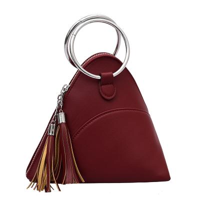 中国 Fashion Cheap Price Triangle Women Luxury Metal Ring The Latest Mini Leather Trim PU Purse Ladies Tassel Design Handbags 販売のため