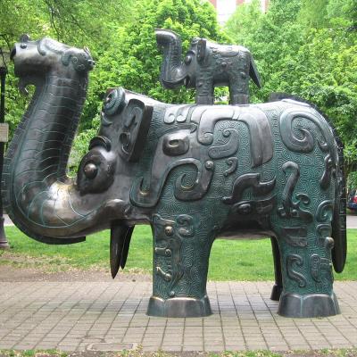 China Interesting Modern Art Of Two Elephant Sculptures Of Europe Abstract Hot Design for sale