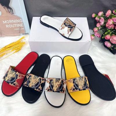 China Wholesale Price 2023 Chic New Spring Anti-slippery Sandals Summer Shoes High Quality Fashion Printed Slip On Flat Slides With Slippers for sale