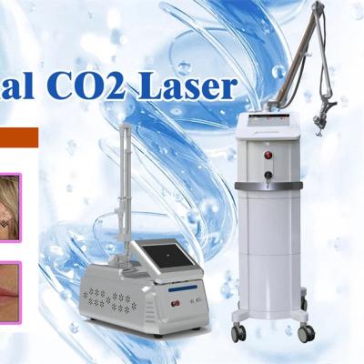 China Máquina de laser de CO2 fracionada comercial para rejuvenescimento da pele / remoção de estrias à venda