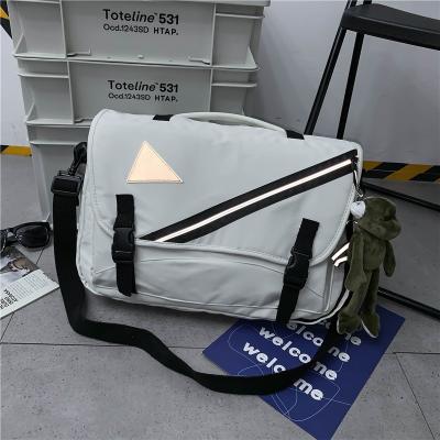 China Shoulder bag men luxury brand nylon purses cross body shoulder backpack with factory wholesale price for sale