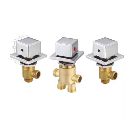 China Jacuzzi Cold Hot Water Bathtub Faucet Sets for Massage Accessories for sale