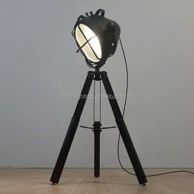 China Hot Item 2021 Retro Modern Industrial Studio Lamp Shade Reading Spotlight Adjustable Floor Lamp for sale