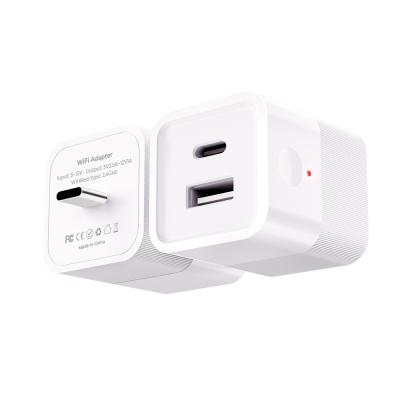 China Tuya Smart WIFI Mini Adaptador de energía portátil Switch 5V Micro USB Tipo-C Cargador Enchufe APP inalámbrico Tiempo de voz Trabaja con Alexa para bandas de luz en venta