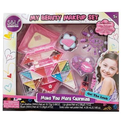 China Adorable Diamond Shape Makeup Kit For Little Girl 30.5*25.5*5 Cm for sale