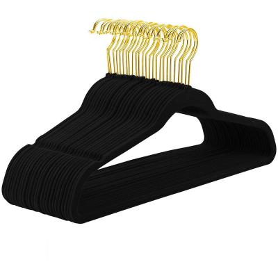 China Durable Anti Slip Hanger Space Saving Velvet Coat Hangers for sale