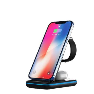 China High Quality Foldable/Wireless Charger 15W Fast Charging Lightweight Multi-Protection Foldable 3 in 1 Wireless Charger for sale