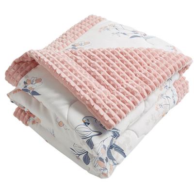 China Folded Winter quilted organic cotton warm newborn toddlers and baby quilt blanket lightweight for sale