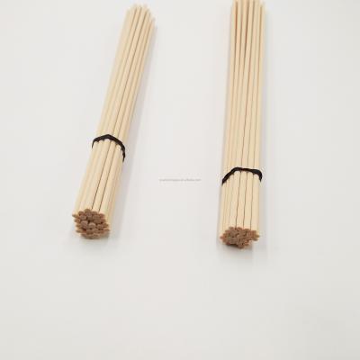 China Hot Selling 3mm 4mm Viable Fragrance Decoration Colorful Black Rattan Reed Diffuser Sticks for sale