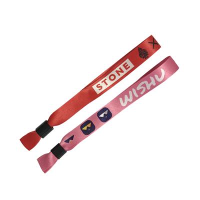 China Custom Logo Polyester Cloth Fabric Wristbands Casual/Sporting Personalized Adjustable Wristbands For Festival for sale