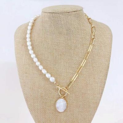 China YJ-FN38 TRENDY Fashion Gold Copper Chain Splicing Shell Freshwater Handmade Unique Virgin Necklaces Jewelry Pearl Pendant Necklace for sale