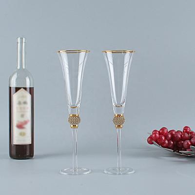 China Creative Viable Diamond Glass Crystal Goblet Champagne Glass Ball Champagne Glass With Gold Rim for sale