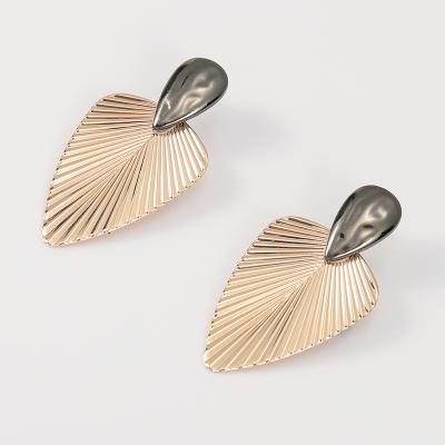 China Amazon hot sale casual/sporty earrings European and American exaggerated popular metal pattern two color plating propeller-shaped earrings for sale