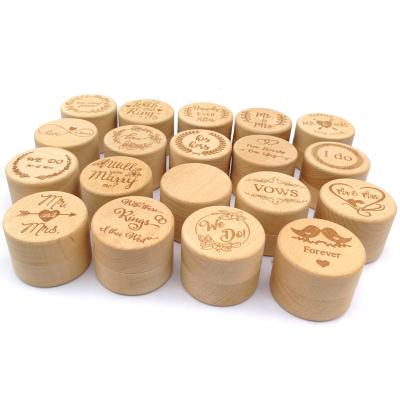 China 2021 Eco-friendly New Personalized Wooden Round Shape Jewelry Packaging Box Wedding Ring Box for sale