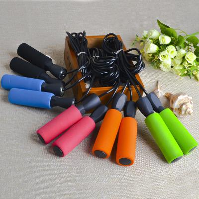 China PVC Fitness Workout Exercise Equipment Foam Grip Plastic Adjustable Portable Jump Rope for sale