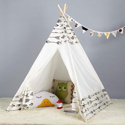 China Easy Foldable Kids Play Tent Large Foldable Indoor Outdoor Teepee Tent Play Castle Teepee Tent With Carry Suitcase For Kids for sale