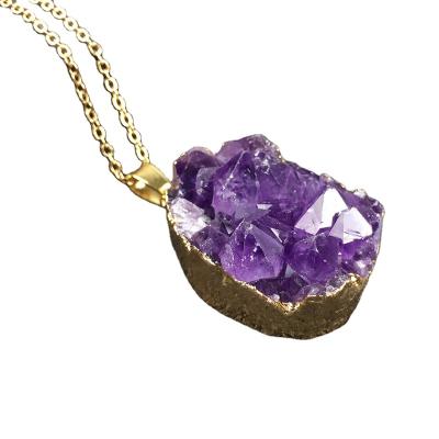 China Amethyst Stone China Amethyst Free Chain Crystal Tooth Crystal Cluster Necklace Original Edge Bag Ore Pendant Rough Natural Gold for sale