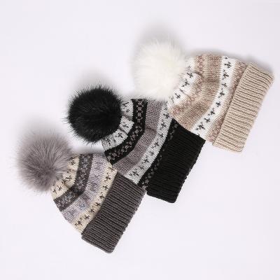 China Stylish High Quality Retro COMMON Pompom Warm Beanies Knit Beanie Winter Hats For Unisex for sale