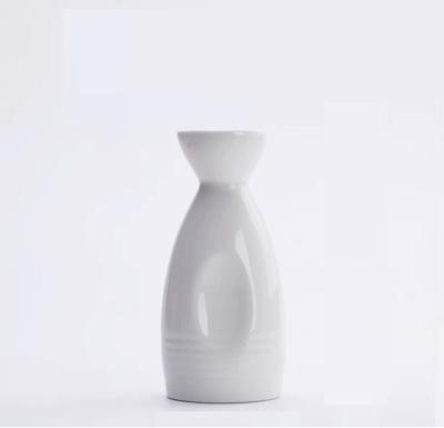 China Viable Durable Porcelain Wholesale Ceramic Sake Bottle for sale