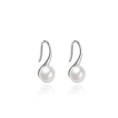 China FASHIONABLE Female Popular Freshwater Pearl Earring S925 Sterling Silver Simple Stud Earrings for sale