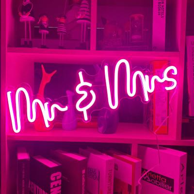 China Custom Acrylic Neon Light Sign Easy Installation Design Mr. and Mrs. Free Neon Sign for Wedding Home Decor for sale