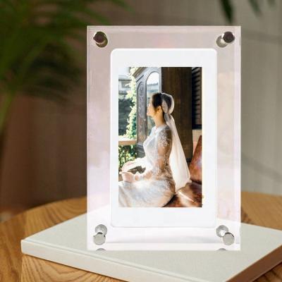 China Wifi Wedding Celebration Video Gift Box ODM Digital Photo Frame 5 Inch For Bride Groom Custom 5 Inch Digital Picture Frame For Bride for sale