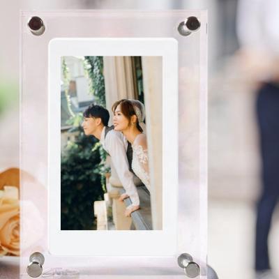 China RK3126 1GB+16GB Digital Picture Frame Wifi 5 Inch Engagement Celebration Invitation Photo Lcd Electronic Photo Frame For Wedding for sale