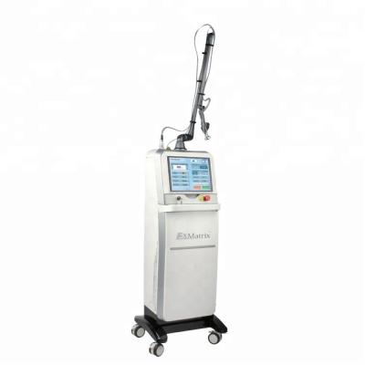 China Pigment Removal 10600nm Skin Face Acne Scars Treatment Fractional CO2 Laser 6 in 1Co2 Dermatology Laser Product for Top Beauty Clinic for sale