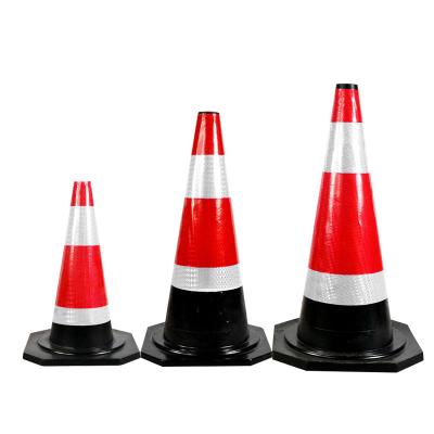 China 28in White And Red Color Stackable Traffic Cone For Road Safety for sale