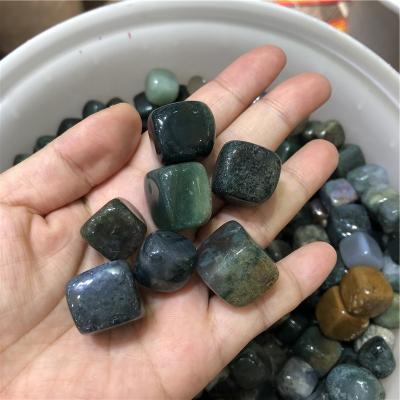 China China natural rock polished clear agate water gravel for landscaping tumbles macadam park wholesale for sale