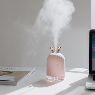 China High Quality Mini USB Humidifier 220ML Ultrasonic Air Humidifier Aroma Essential Oil Diffuser For Home Car USB Fogger Mist Maker With LED Night Lamp for sale