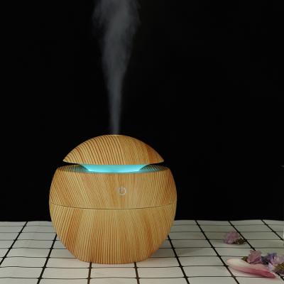 China High Quality Car Usb 130Ml Ultrasonic Facial Humidifier Travel With Humidifying Function for sale