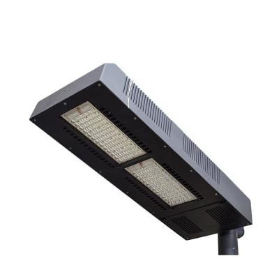 China ROAD High Power 200w 300w 400w 500w Aluminum Battery Solar Led Street Light for sale