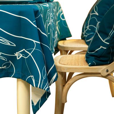 China Waterproof Customized Shape Color Printed Polyester Water Stain Oil Resistant Washable Cloth Table Cover Table Clothes for sale