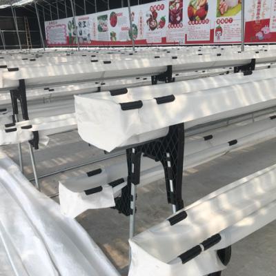 China Stable Structure Easily Assembled Commerical PVC Gutter System Hydroponics Strawberry Gutter Greenhouse Hydroponic Planting Gutter for Growing Vegetables for sale