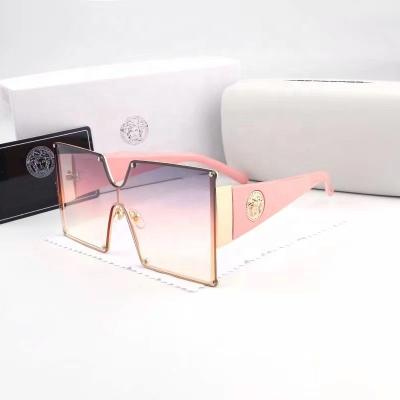 China Fashion Sunglasses 134428 Ladies Summer Trendy Design Wide Shades Sunglasses For Women Big Frame Sun Glasses 2022 for sale