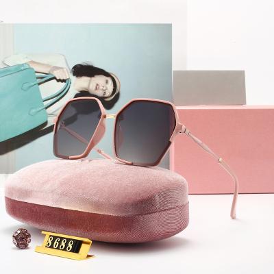 China Fashion sunglasses 8688 designer sunglasses shape women polarizing HD sunglasses 2022 internal high quality luxury polarizing lenses for sale