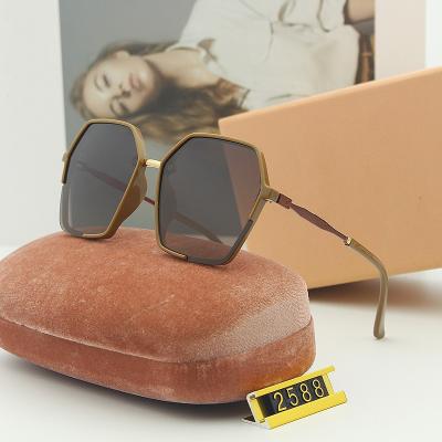 China Fashion sunglasses 2588 outdoor sunglasses shape luxury ladies polarizing sunglasses women internal inspiration sunglasses 2022 high quality for sale