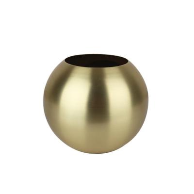 China New classic/postmodern metal vase gold plating home decorating metal vase for sale