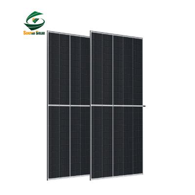 China Solar panel price 650 watt solar panel with mono solar panel 670w solar cell black cover main box waterproof glass frame 210mmx210mm for sale