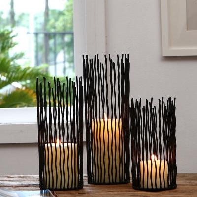 China Home wholesale creative industrial table candlestick fashion decoration iron wire candle holder black candle holder for sale