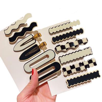 China Hair Decoration Factory Sale Plain Rectangle Wave Black Acetic Acid White Acetate No Crease Hair Clips Girls Checkerboard Hair Clip for sale