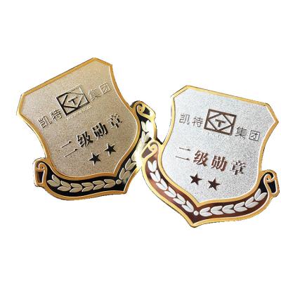 China China Factory Price Custom Metal Plating 3D Badges Brooch Fashion Metal Lapel Pin Silver for sale