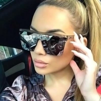 China Fashion Sunglasses ROLLS Big Frame Sun Glasses Women 2022 Vintage Square Oversized Glass Sun Glasses for sale