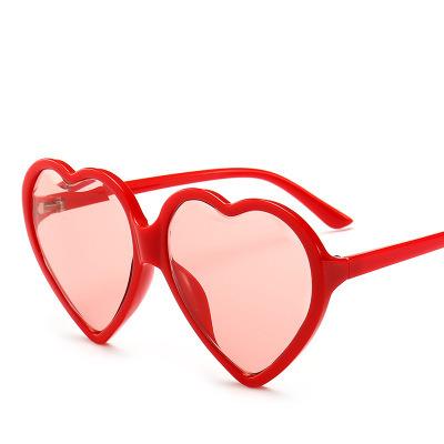 China Love Heart Sunglasses Pink Hearts Big Face Glass Fashion Sunglasses Cute Women Oversized Sunglasses for sale