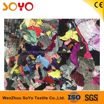 China Strong Absorption Capacity Dark Water Oil Waste Used Clothes Textile Cut Cotton Wiping Rags For Industrial Wiping for sale