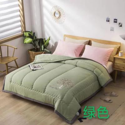 China Wholesale Cheap Price Home Sea Island Cotton Embroidery Summer Comforter With Quilting Feathe Summer Comforter Quilt For Bedroom for sale