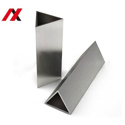 China 2020 Structure Best Pipe Price Galvanized Triangle Oval Special Carbon Steel Pipe for sale