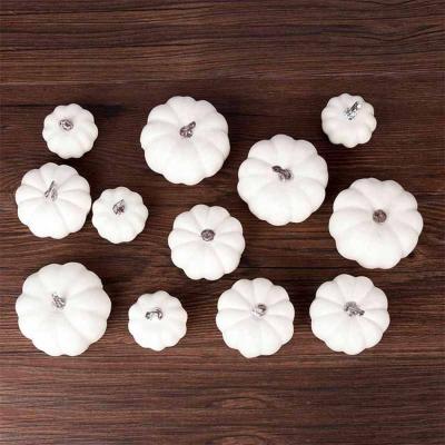 China Eco-Friend Wholesale Halloween Decorations Dolls Gift Party Decor Combination Pumpkins Home Decoration Artificial Foam White Pumpkin for sale